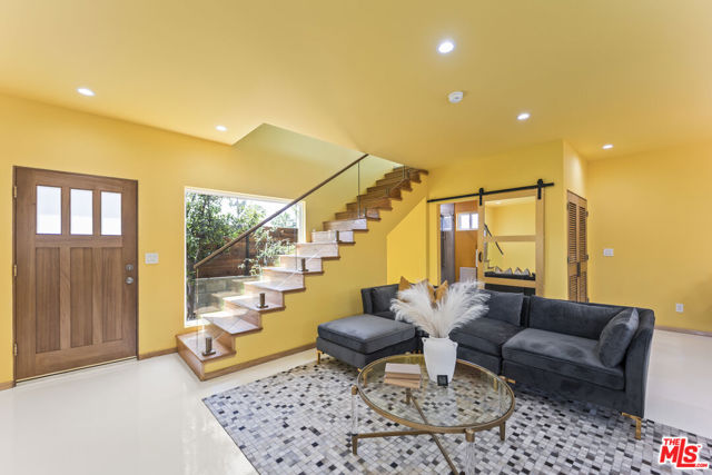 17660 Martha Street, Encino CA: https://media.crmls.org/mediaz/23352a0b-8730-4f07-86bd-99cc6687c8bd.jpg
