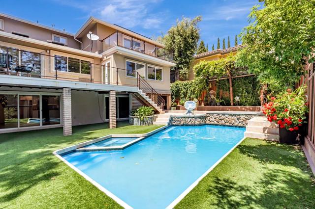 3119 Oak Knoll Drive, Redwood City CA: https://media.crmls.org/mediaz/233577c9-e4ce-4153-af83-5e3db5bcedec.jpg