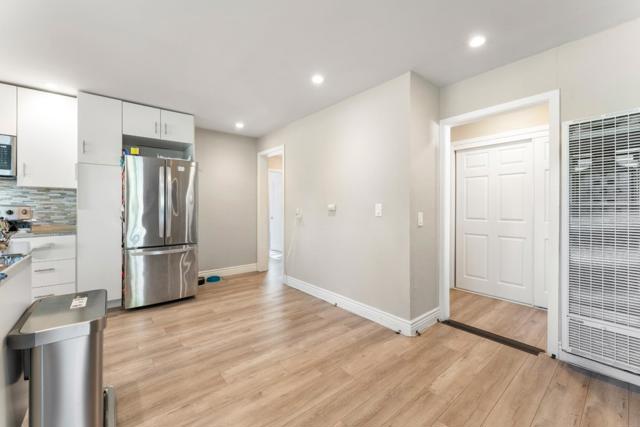4 Athlone Way, Menlo Park CA: https://media.crmls.org/mediaz/2335cda8-6fb6-47ec-a92d-37c3893ae48e.jpg
