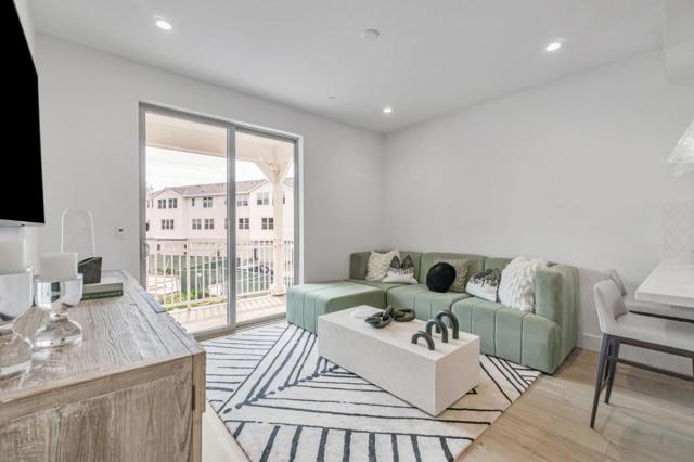 146 Oak Circle, Walnut Creek CA: https://media.crmls.org/mediaz/2336ff0d-c890-4ea2-9b1c-9f35a80e00ef.jpg