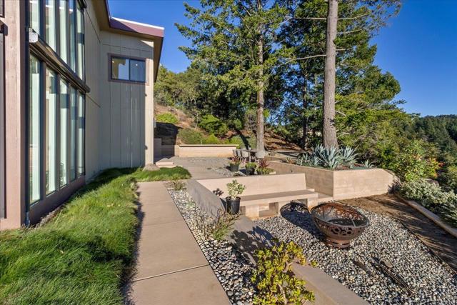 580 Rancho Prieta Road, Los Gatos CA: https://media.crmls.org/mediaz/2337202b-0154-4772-a29d-7f9675d10267.jpg