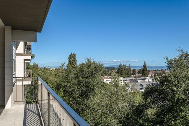 50 Mounds Road, San Mateo CA: https://media.crmls.org/mediaz/233742c3-68e2-499b-a030-e1d866a14b28.jpg