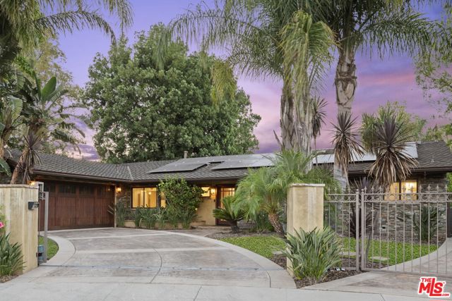 23309 Ladrillo Street, Woodland Hills CA: https://media.crmls.org/mediaz/23375224-213b-47f6-8e25-fc0e096eb652.jpg