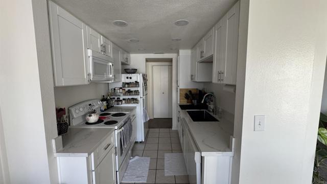 Detail Gallery Image 5 of 24 For 333 Orange Ave #41,  Coronado,  CA 92118 - 2 Beds | 2 Baths