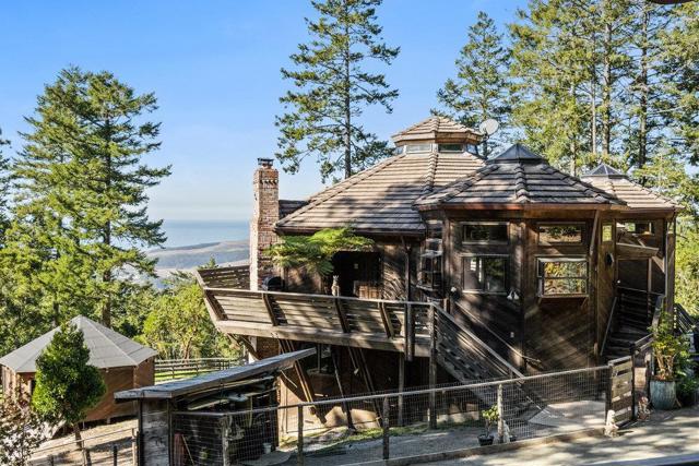 200 S Ranch Road, Pescadero CA: https://media.crmls.org/mediaz/23394df1-e1f0-4f20-a58e-bb412a224f6d.jpg