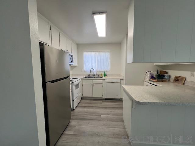 521 Sandalwood Pl - photo 2