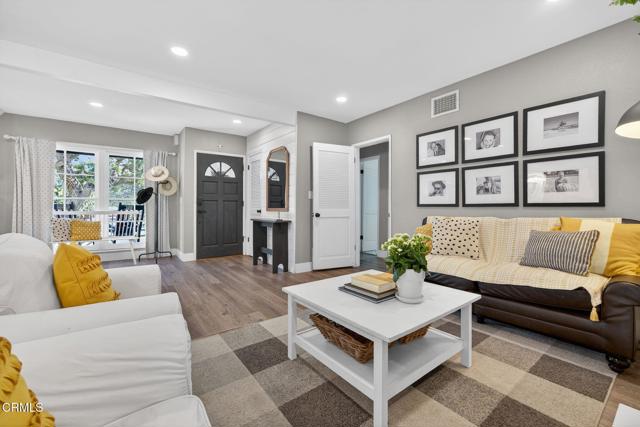 Detail Gallery Image 15 of 46 For 1328 Mariposa Dr, Santa Paula,  CA 93060 - 4 Beds | 2 Baths