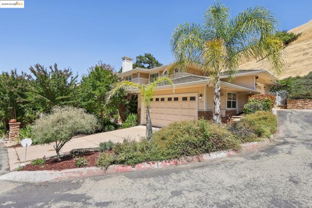 125 Mystic Pl, Alamo CA: https://media.crmls.org/mediaz/2339c69f-144b-427a-828c-eea9b81ade3f.jpg