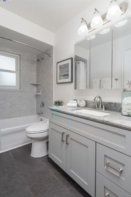 5268 Keeler Ct, Fremont CA: https://media.crmls.org/mediaz/233abcbb-f83a-4804-b9aa-e3df630e029b.jpg