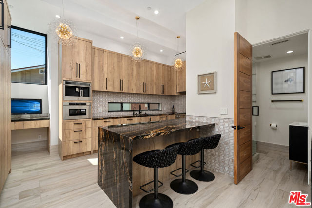 4 Bed Home for Sale in Venice, California