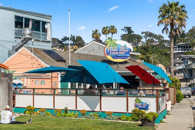 619 Beach Drive, Aptos CA: https://media.crmls.org/mediaz/233b80ae-e55b-410f-b63a-b3f11d0800a3.jpg