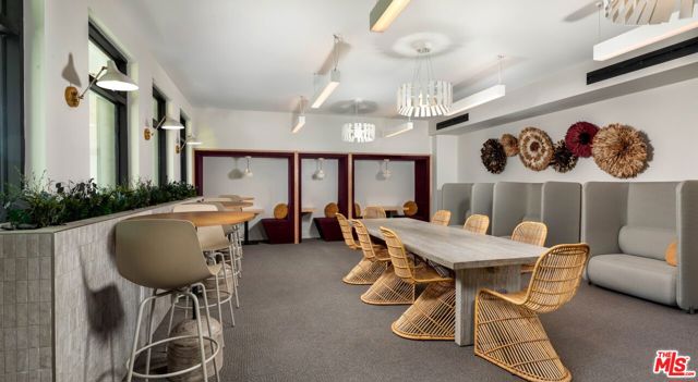1340 S Hill Street, Los Angeles CA: https://media.crmls.org/mediaz/233bdfe6-dc70-44f6-9607-9d4c51e7e024.jpg
