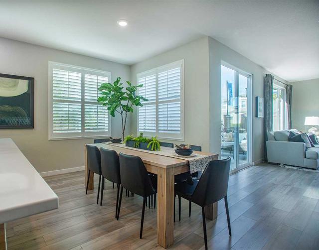 2426 Lake Club, Fairfield CA: https://media.crmls.org/mediaz/233ce492-2deb-4d41-abf0-cc3496302ff4.jpg