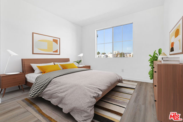 2033 Beloit Avenue, Los Angeles CA: https://media.crmls.org/mediaz/233d6077-29d2-46a7-856b-e104378fe279.jpg