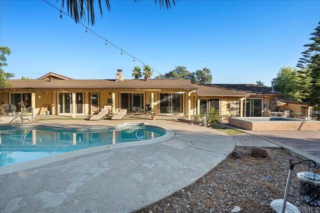 Detail Gallery Image 18 of 23 For 2894 Scenic View Rd, Alpine,  CA 91901 - 3 Beds | 3 Baths