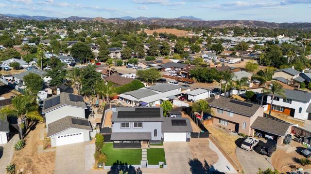 538 Tag Lane, Ramona CA: https://media.crmls.org/mediaz/233de415-5c2e-4651-84e4-de40d6247959.jpg