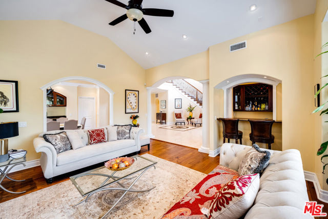 5966 ABERNATHY Drive, Los Angeles CA: https://media.crmls.org/mediaz/233e1eed-92d4-446b-acc5-e1327b9476b0.jpg