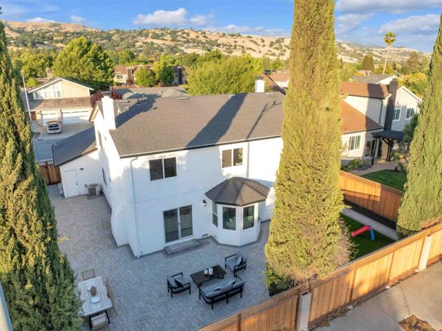 16865 Sundance Drive, Morgan Hill CA: https://media.crmls.org/mediaz/233e46eb-438e-4b30-b50f-0651483fb479.jpg