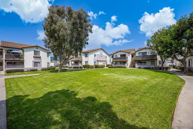 3574 Sunset Ln, San Diego CA: https://media.crmls.org/mediaz/233eb83a-e7e9-4ac5-98ca-63312ee5777f.jpg