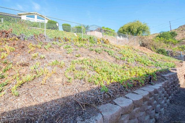14728 Jeff Park Lane, Poway CA: https://media.crmls.org/mediaz/233ee389-4741-4ed2-a494-408ebfbcdd70.jpg