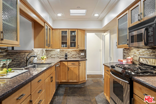 Image 9 of 33 For 7770 Firenze Avenue