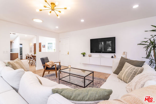 Image 21 of 46 For 19837 Gilmore Street