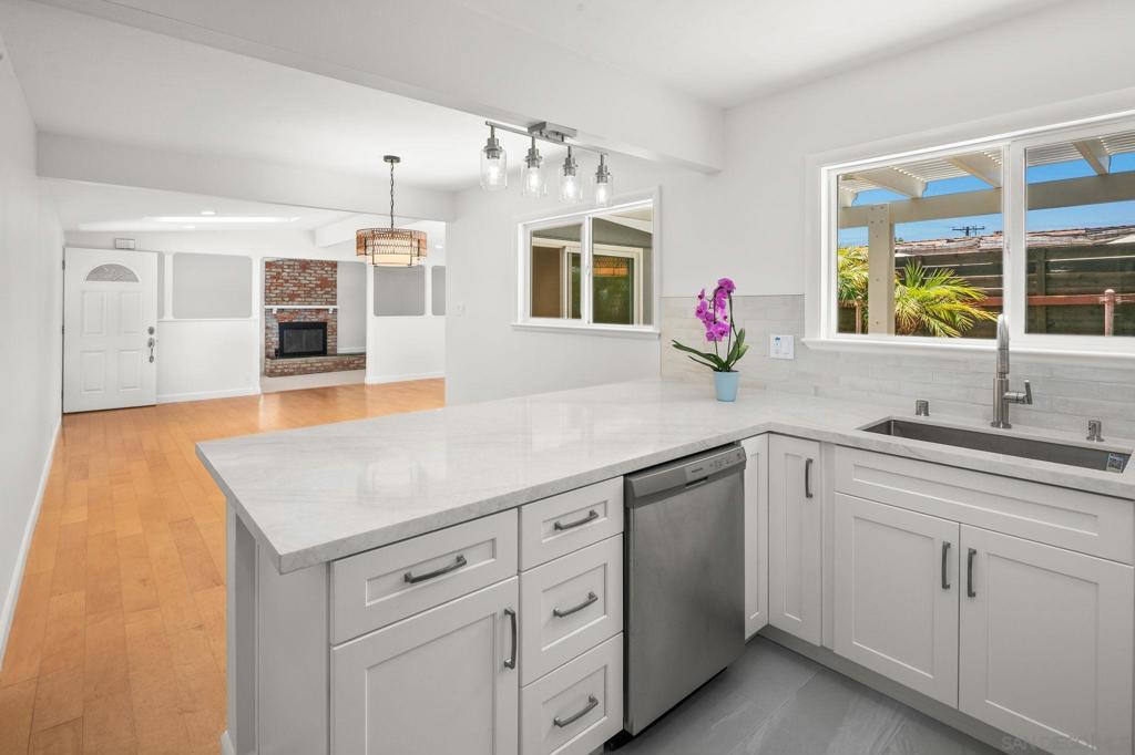 5164 Chateau Dr - photo 3