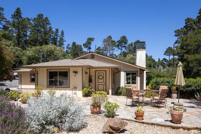 594 Viejo Road, Carmel CA: https://media.crmls.org/mediaz/23410aba-6711-44a0-b30c-9090c7577baa.jpg