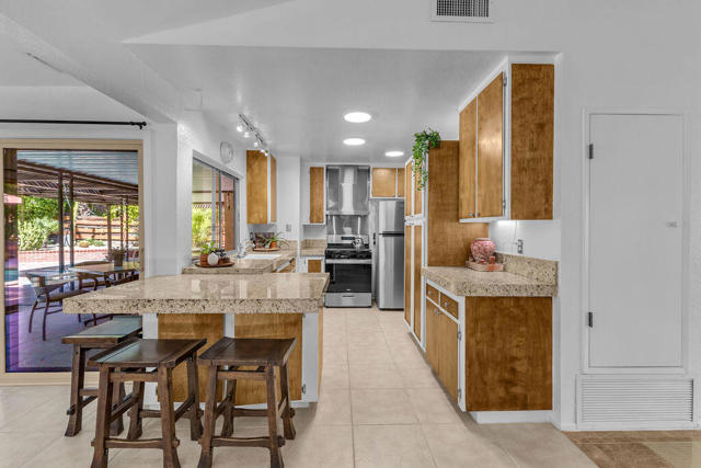 71521 Halgar Road, Rancho Mirage CA: https://media.crmls.org/mediaz/23419511-3b0b-4c61-9bb1-fd040f5dcad8.jpg