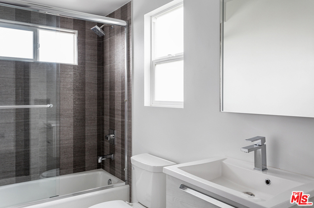 205 IRENA Avenue, Redondo Beach, California 90277, 5 Bedrooms Bedrooms, ,4 BathroomsBathrooms,Residential,Sold,IRENA,17275834