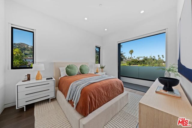 1609 N Stanley Avenue, Los Angeles CA: https://media.crmls.org/mediaz/23420285-20f8-43eb-8812-efa6360637ba.jpg