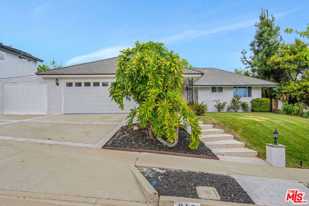 816 Boxthorn Avenue