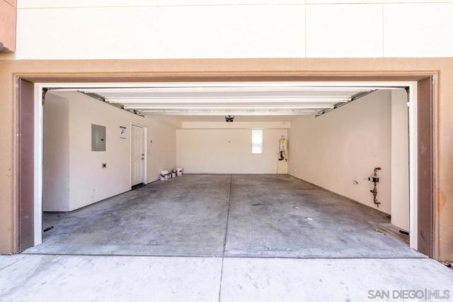 2770 Sparta Rd, Chula Vista CA: https://media.crmls.org/mediaz/2342d5c2-1581-47ff-bed3-1b6be4adefa7.jpg