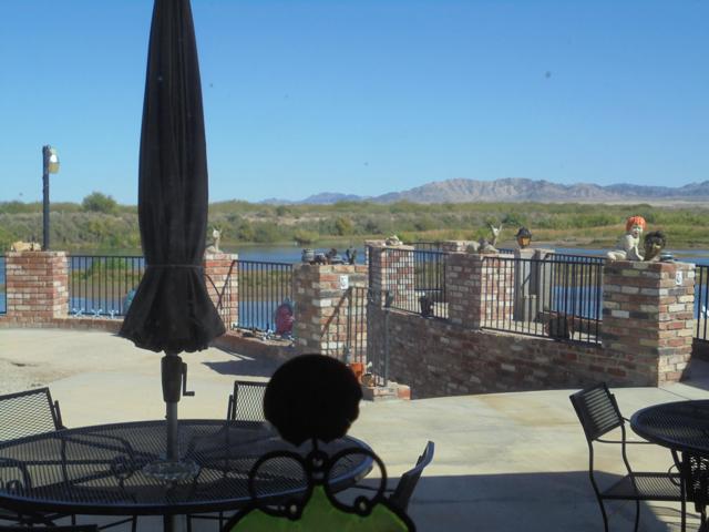 5682 Colorado River Road, Blythe CA: https://media.crmls.org/mediaz/23430664-a30b-41e0-8cb3-62b9fb3f1379.jpg