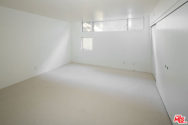 11699 Brookhaven Avenue, Los Angeles CA: https://media.crmls.org/mediaz/23430f50-ea93-4831-8e15-b55ba218dda3.jpg