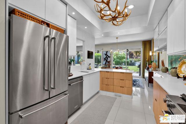 2285 S Calle Palo Fierro, Palm Springs, CA 92264