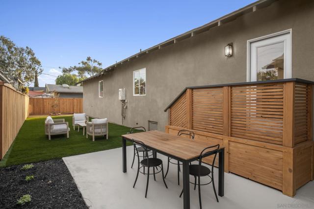 1091 Lincoln Ave, San Diego CA: https://media.crmls.org/mediaz/2344fa4e-28ff-4cc6-a586-d132caaeeb60.jpg