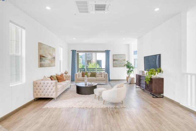5792 Barley Rd, Dublin CA: https://media.crmls.org/mediaz/2345e299-83f7-4ac9-bfc8-2cfd402d7601.jpg