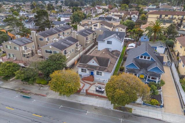 739 W Franklin Street, Monterey CA: https://media.crmls.org/mediaz/2345f103-a09a-4e3b-a0b8-2336484a6eb5.jpg