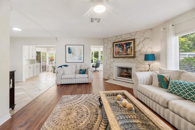 12091 Lomica Dr, San Diego CA: https://media.crmls.org/mediaz/234625e9-96fc-4d4a-8245-af2d0c8ea310.jpg