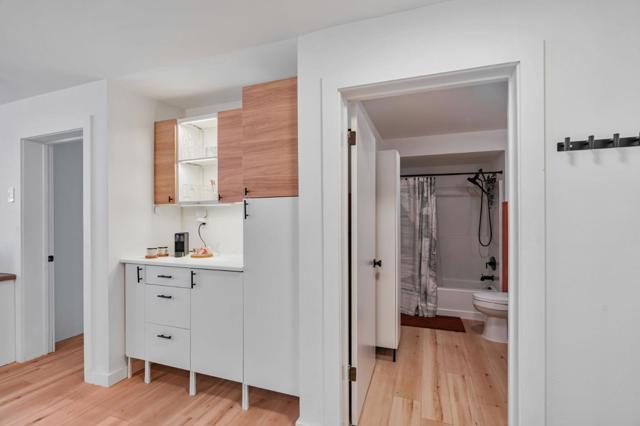 2225 23rd Street, San Francisco CA: https://media.crmls.org/mediaz/23466166-af10-4ae7-aab9-a8086cdbb49a.jpg