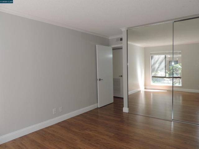 470 N Civic Dr., Walnut Creek CA: https://media.crmls.org/mediaz/23468863-dbc2-40b0-99d1-a5a7c207fa4e.jpg