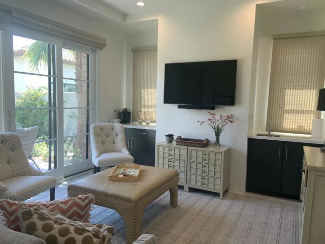 81722 Andalusia, La Quinta CA: https://media.crmls.org/mediaz/2346940c-71b0-4a3f-88a8-518010d125b8.jpg