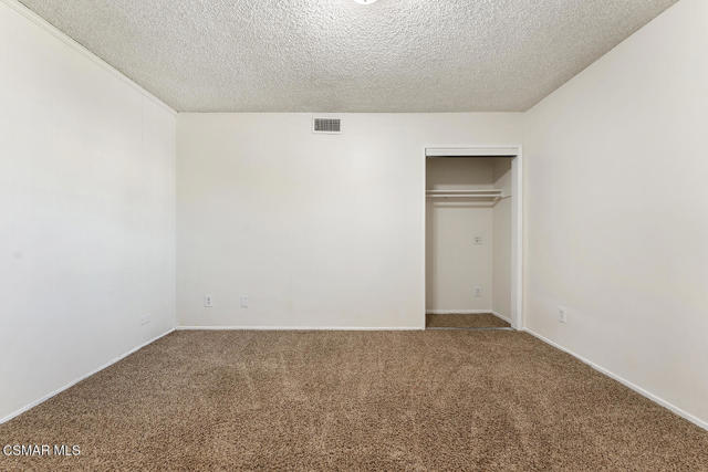 19844 Hemmingway Street, Winnetka CA: https://media.crmls.org/mediaz/234709fd-21f0-4558-9e19-4ff6944dd7ef.jpg
