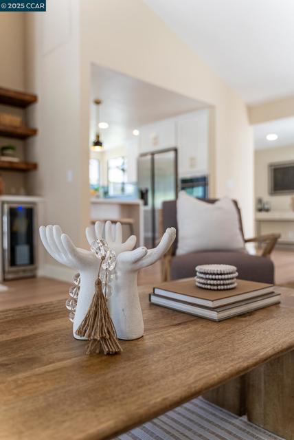 2128 Presidio Ct, Danville CA: https://media.crmls.org/mediaz/23470a1a-e7e0-446d-905d-3aae90327cc1.jpg