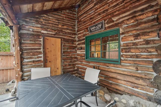 25750 Alderwood, Idyllwild CA: https://media.crmls.org/mediaz/2347b2ac-88af-44aa-af86-76b5e1e310f5.jpg