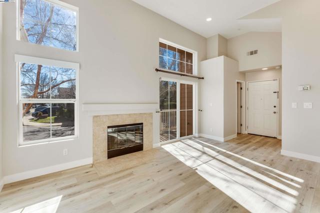 4579 Mangrove Dr, Dublin CA: https://media.crmls.org/mediaz/2347d525-dbd1-4087-8a38-656cfbd7937b.jpg