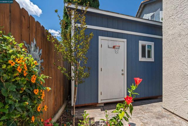 2057 Rapallo Way, Bay Point CA: https://media.crmls.org/mediaz/2348476e-5aad-426f-a365-5eb8790cc550.jpg