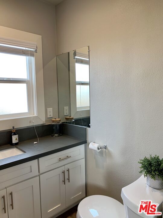 2647 GRANADA Street, Los Angeles CA: https://media.crmls.org/mediaz/2348bc92-97d0-44b4-8811-817e80745551.jpg