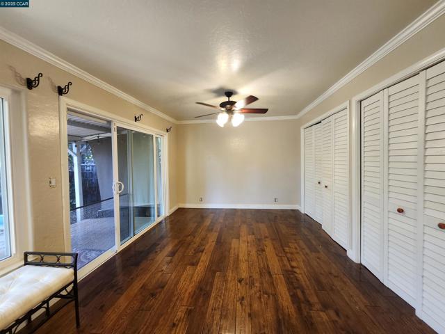 312 Wildcroft Dr, Martinez CA: https://media.crmls.org/mediaz/234939bc-a84f-49c9-893d-5034cf49c0d8.jpg